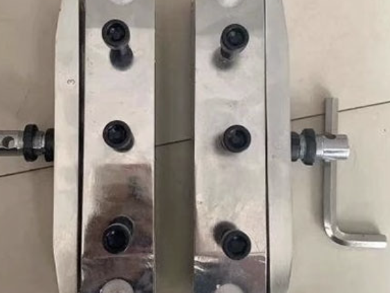 揭秘铁路试验仪器的关键作用